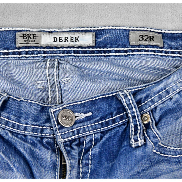 BKE Buckle Derek Men's Jeans 32R (31x30 Meas) Blue Denim - Picture 2 of 11